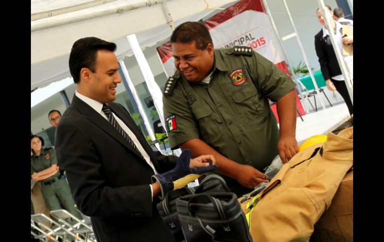 Se planea a futuro comprar camiones especializados contra incendios con un presupuesto se estima de 30 MDP.  /