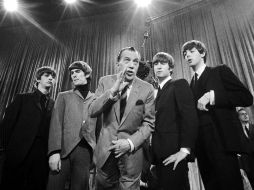 La mítica aparición de la banda, The Beatles en el programa de televisión de Ed Sullivan llegó en febrero de 1964, asombró al mundo. AP /