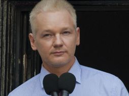 Julian Assange llegó a la embajada de Ecuador en Londres en junio del 2012 y poco después recibió refugio. ARCHIVO /