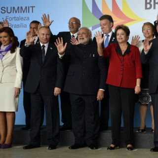 Lagarde busca colaboración con banco de los BRICS