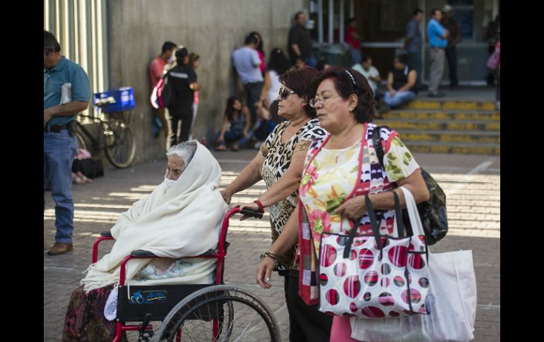 En 2013, la tasa de mortalidad hospitalaria en unidades de segundo nivel, refleja un incremento de 0.08 por ciento arriba de la meta. ARCHIVO /