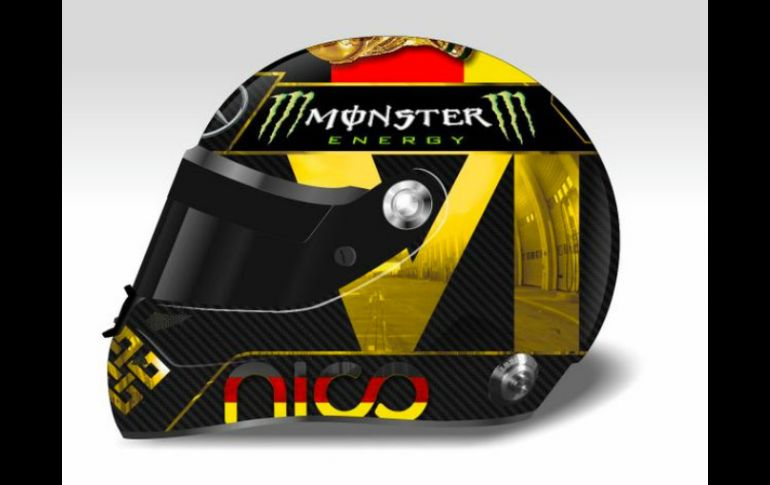 Nico quería rendir homenaje a sus paisanos, campeones del mundo en futbol. Twitter: @nico_rosberg. ESPECIAL /