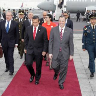 El presidente de Perú, Ollanta Humala, llega a México