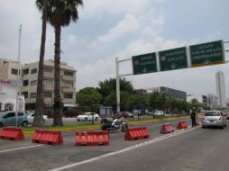 Desde las seis de la mañana elementos de la Policía Vial cerraron la circulación del túnel.  /