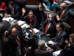 Los senadores tendrán que votar en lo general a las 19:00 horas. SUN /