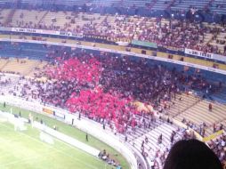 Hasta una hora antes del cotejo, el Estadio Jalisco lucía a poco más de la mitad de su capacidad.  /