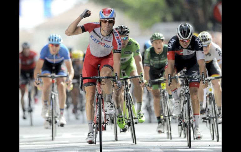 El ciclista Alexander Kristoff se impone en la décimocuarta etapa del Tour. EFE /