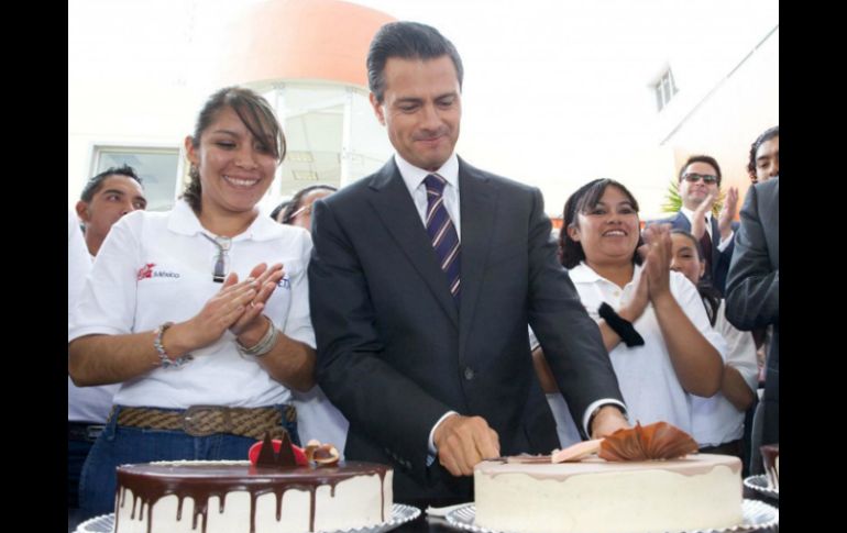 Peña Nieto cumple hoy 48 años de vida. SUN /