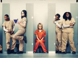 Los uniformes color naranja son considerados más un artículo de moda por su uso en el programa de televisión 'Orange Is The New Black'. ESPECIAL /