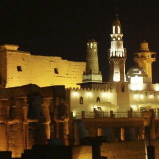 Egipto recupera una estela faraónica de la ciudad de Luxor