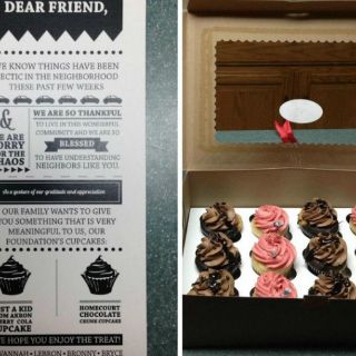 LeBron se disculpa con sus vecinos con pasteles