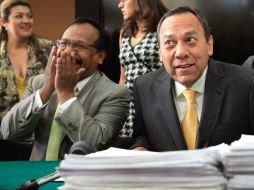 Alejandro Sánchez Camacho (i) y Jesús Zambrano (d), dieron a conocer la noticia. ARCHIVO /