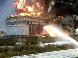 Pemex reitera que no se registran lesionados graves y expone que no hay riesgo para la población por el incidente en la refinería. SUN /