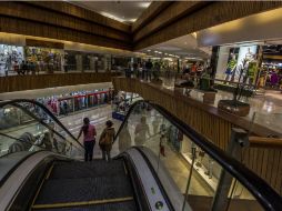 La causa es la reducción en las actividades terciarias y la desaceleración de la industria. ARCHIVO /