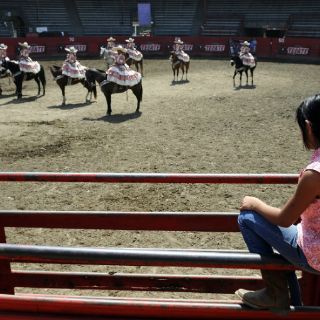 Anuncian Jaripeo-baile en plaza Santa María