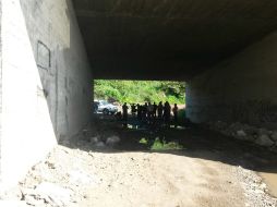 La persona asesinada fue localizada, esta mañana de viernes, en Nuevo Periférico y Camino a las 7 Cascadas, en Tonalá.  /