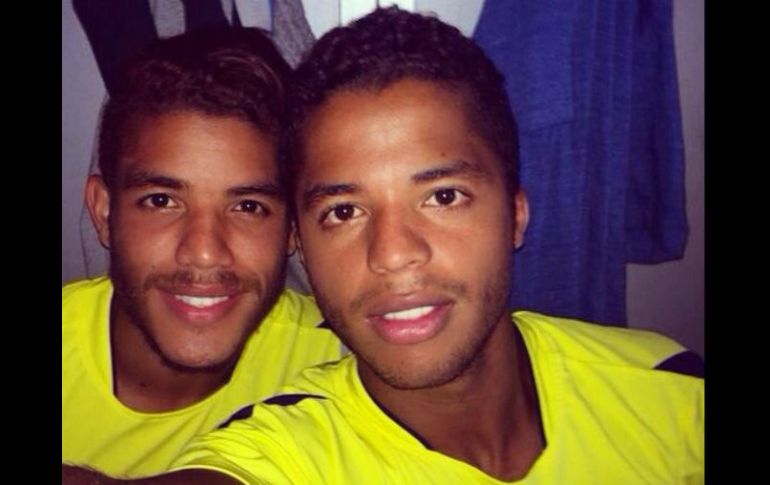 Los hermanos Dos Santos, Jonathan (izq.) y Giovani (der.) al fin coincidirán en un mismo equipo de Primera División. @jona2santos ESPECIAL /