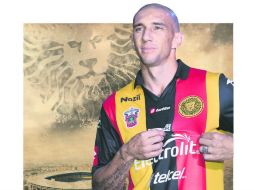 La comunidad universitaria celebra el regreso a casa en el Máximo Circuito y además lo hace estrenando uniforme.  /