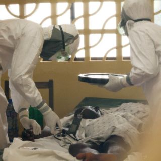 Destacado médico muere en la lucha contra el ébola en Liberia