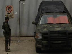 Los soldados sólo dijeron que la PGR realiza las investigaciones del lugar.  /