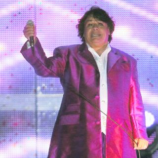 'Juan Gabriel está fuera de peligro'