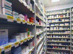 Los medicamentos más difíciles de conseguir son aquellos que regularon sus precios en 2003 y los laboratorios dejaron de producir. ARCHIVO /