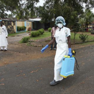 Liberia cierra algunas fronteras para frenar ébola