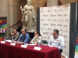 Álvaro Abitia (2do izq), director general de Desarollo Cultural y Artístico de SC, asegura que mostrarán el talento de los tapatíos. ESPECIAL /