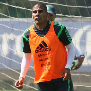 Salcido, el debutante