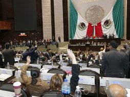 Tras 14 horas de debate, el pleno de la Cámara de Diputados avala el primer cambio al dictamen de la Ley Nacional de Hidrocarburos. NTX /