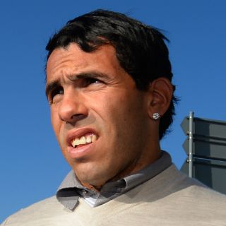 Liberan al padre de Carlos Tévez