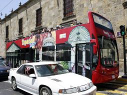 Las entidades que más aportan al crecimiento de las actividades terciarias totales son Distrito Federal, el Estado de México y Jalisco. ARCHIVO /