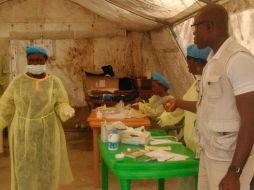 Se estima que el virus, ha dejado más de 670 muertos en Liberia, Sierra Leona y Guinea este año. AP /