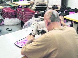 EXPIACIÓN.- Los reos que cumplen sus condenas por algún delito pudieron retribuir con su trabajo a la sociedad.  /