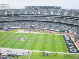 Temporal. El acuerdo entre los Raiders y el O.co Coliseum expira esta campaña. ESPECIAL /