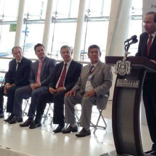 La STPS ve inviable incremento a salario mínimo por decreto