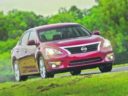 Altima. Éste es uno de los coches con más valoración en el listado. ESPECIAL /