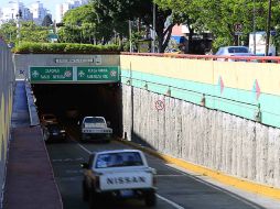 El paso a desnivel había sido cerrado al tráfico el pasado 18 de julio por daños en su infraestructura.  /