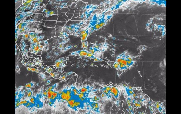 La tarde de este sábado el centro del fenómeno se ubicaba 120 kilómetros al este de Santo Domingo. Tomada de @Conagua_clima. ESPECIAL /