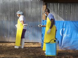 La OMS busca controlar el brote para evitar que se extienda a otros países. EFE /