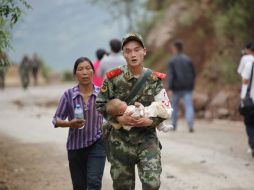 El sismo de 6.5 grados ha dejado más de mil 400 heridos y unas 42 mil casa destruidas. AFP /