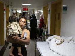 La escasez de medicamentos hace que las condiciones para atender a los heridos se agraven. AFP /