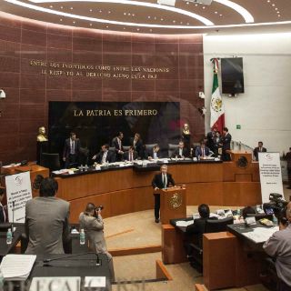 Encinas pide transparentar pasivos laborales de Pemex
