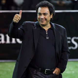 Hugo Sánchez se postula para dirigir a Costa Rica