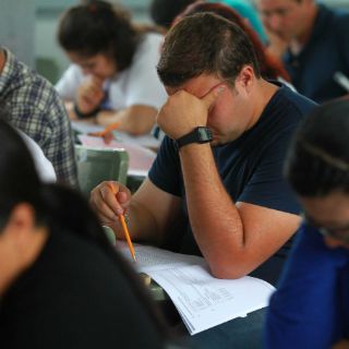 Suficientes para plaza, maestros que aprobaron examen
