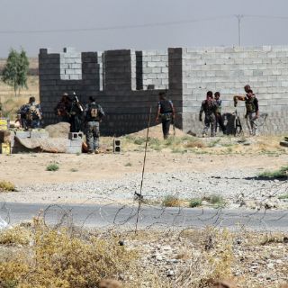 Dañan tumba de Saddam Hussein en enfrentamientos