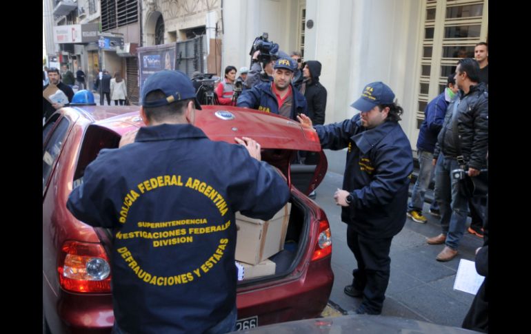 La Policía Federal realizó el registro en las oficinas de la Asociación del Futbol Argentino. AFP /