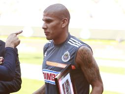 El futbolista dice que ‘siempre es bueno que se hable de Chivas fuera de México’. ARCHIVO /