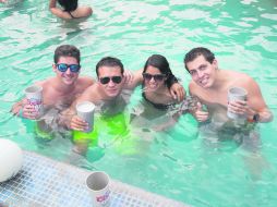 Enfiestados. Chapa Espinosa, Alejandro Romero, Rocío López y Ricardo Romano.  /