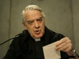 El portavoz del Vaticano, Federico Lombardi, publica una declaración que resume los últimos llamados a la paz del Pontífice. AP /
